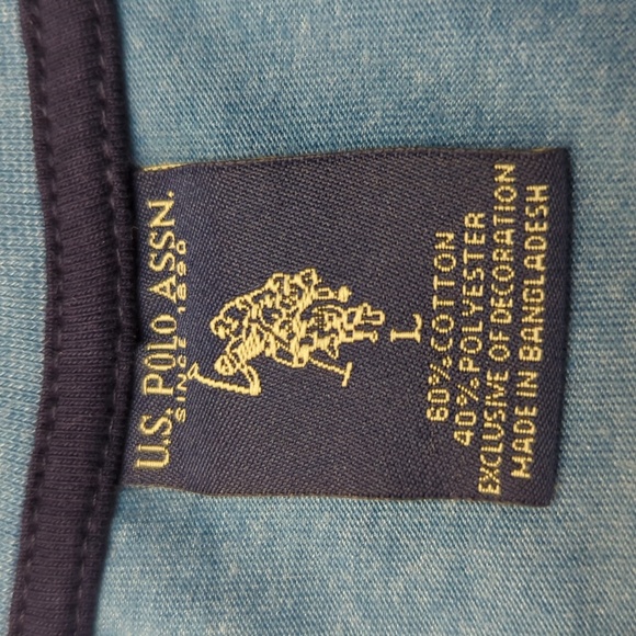 Men's Ralph Lauren V-Neck T-Shirt - Picture 6 of 9